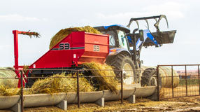 DewEze S3 Hay Slicer
