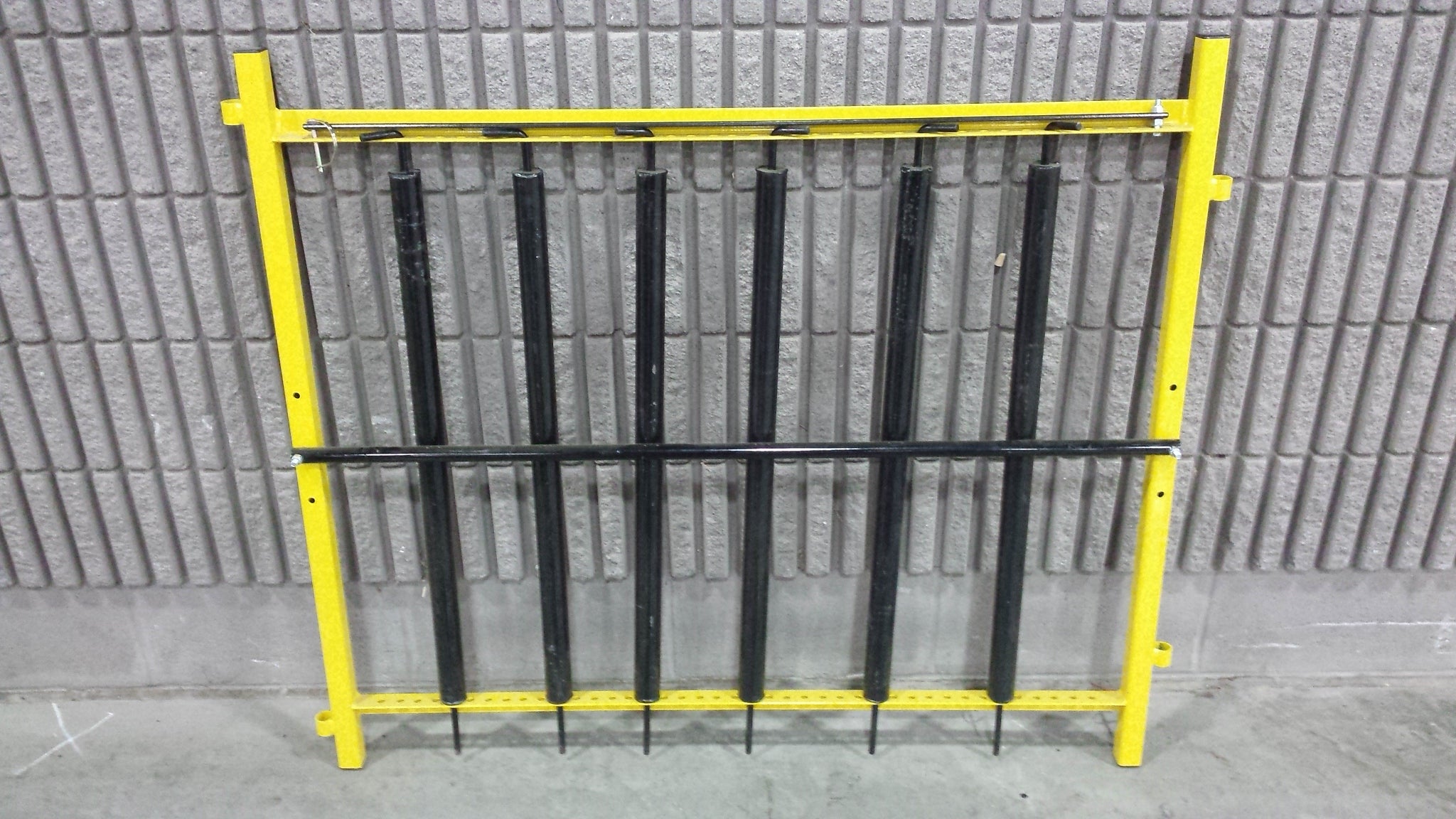 Creep Gate with Rollers
